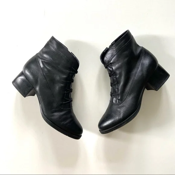 Vintage Boston Accent Granny Black Genuine Leather Lace-Up Heeled Ankle Boots - Picture 4 of 9